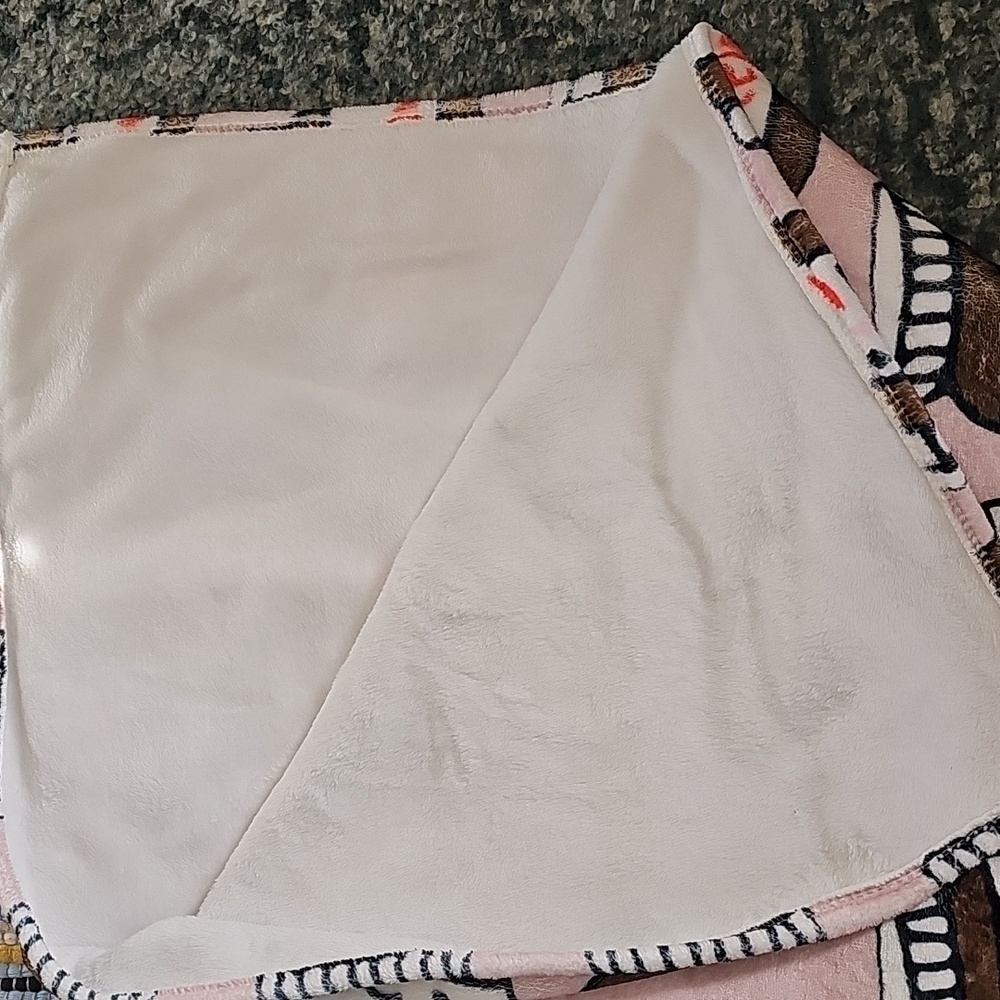Nutella Plush Throw Blanket - Picture 3 of 3